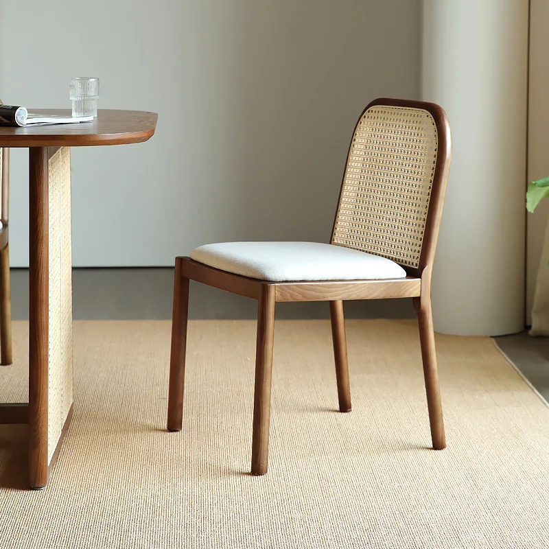 Nordic solid wood chair light luxury dining chair home dining table chair study chair simple stool
Nordic solid wood chair light luxury dining chair home dining table chair study chair simple stool