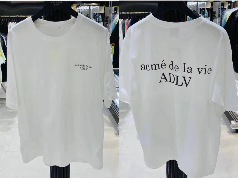 The 2025 Korean ADLV Spring/Summer fashion Instagram classic letter simple color basic T-shirt for couples with short sleeves
The 2025 Korean ADLV Spring/Summer fashion Instagram classic letter simple color basic T-shirt for couples with short sleeves