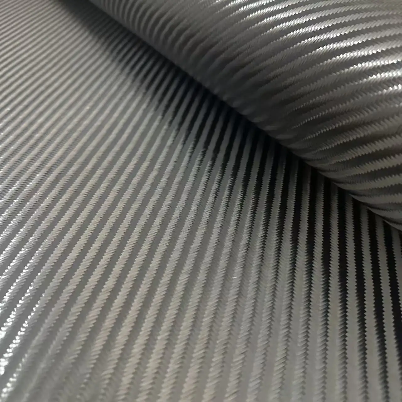 [Grade A+】 3K 280gsm 4x4 real Carbon Fiber Cloth Setting carbon fabric large twill 20"/50 x 100cm length/ piece for car Modified
[Grade A+】 3K 280gsm 4x4 real Carbon Fiber Cloth Setting carbon fabric large twill 20"/50 x 100cm length/ piece for car Modified