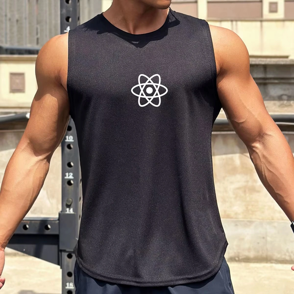 Summer New Trend Men's Sleeveless T-shirt Leisure Fashion Round Neck Sports Tops Outdoor Gym Fitness Quick Dry Men Clothing
Summer New Trend Men's Sleeveless T-shirt Leisure Fashion Round Neck Sports Tops Outdoor Gym Fitness Quick Dry Men Clothing 