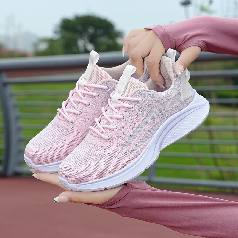 Кроссовки, женские модные кроссовки, теннисная обувь на мягкой подошве для женщин, уличная спортивная обувь с сеткой 
Кроссовки, женские модные кроссовки, теннисная обувь на мягкой подошве для женщин, уличная спортивная обувь с сеткой