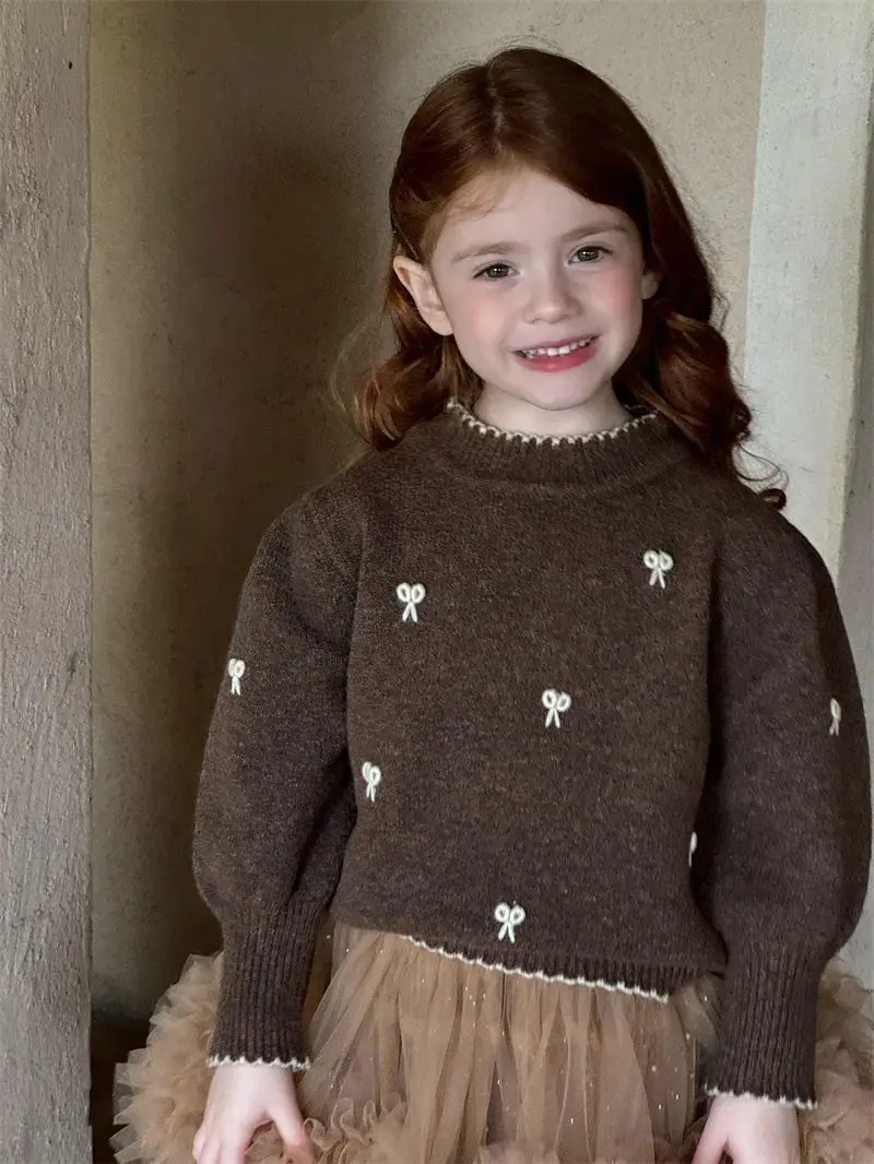 Childrens Sweater Winter New Girl Embroidery Butterfly-knot Lace Sweater Vintage Countryside Style Kids Clothes
Childrens Sweater Winter New Girl Embroidery Butterfly-knot Lace Sweater Vintage Countryside Style Kids Clothes
