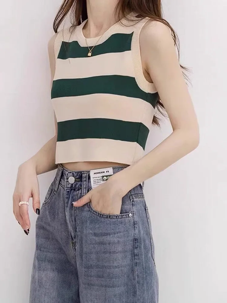 Sweet And Spicy Svel ort Top Inner Wear Ele 2025 New Summer Strap Vest Women Outerwear Faionable Striped Design
Sweet And Spicy Svel ort Top Inner Wear Ele 2025 New Summer Strap Vest Women Outerwear Faionable Striped Design