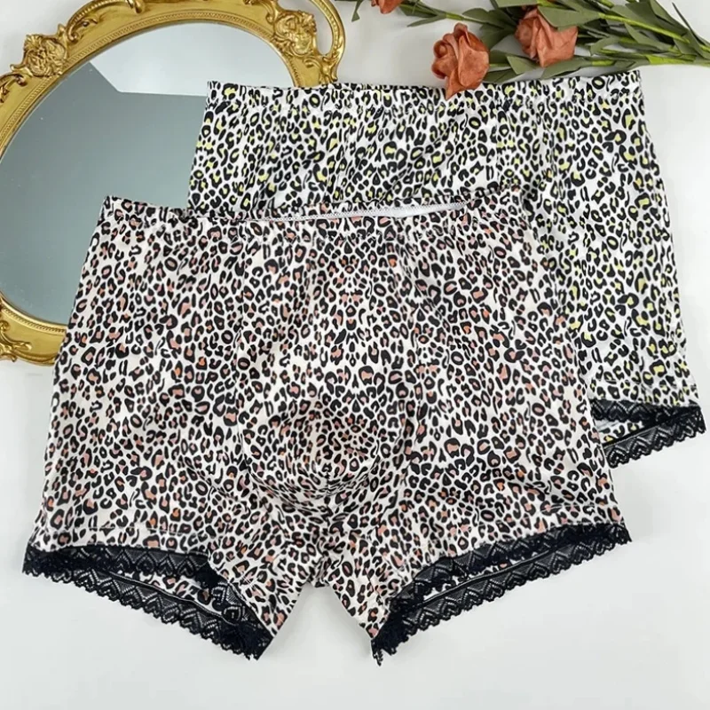 Сексуальные трусы с кружевными краями, мужские шорты с леопардовым принтом, нижнее белье, дышащие трусики с выпуклой сумкой, DJ, танцевальные костюмы для живого шоу
Сексуальные трусы с кружевными краями, мужские шорты с леопардовым принтом, нижнее белье, дышащие трусики с выпуклой сумкой, DJ, танцевальные костюмы для живого шоу