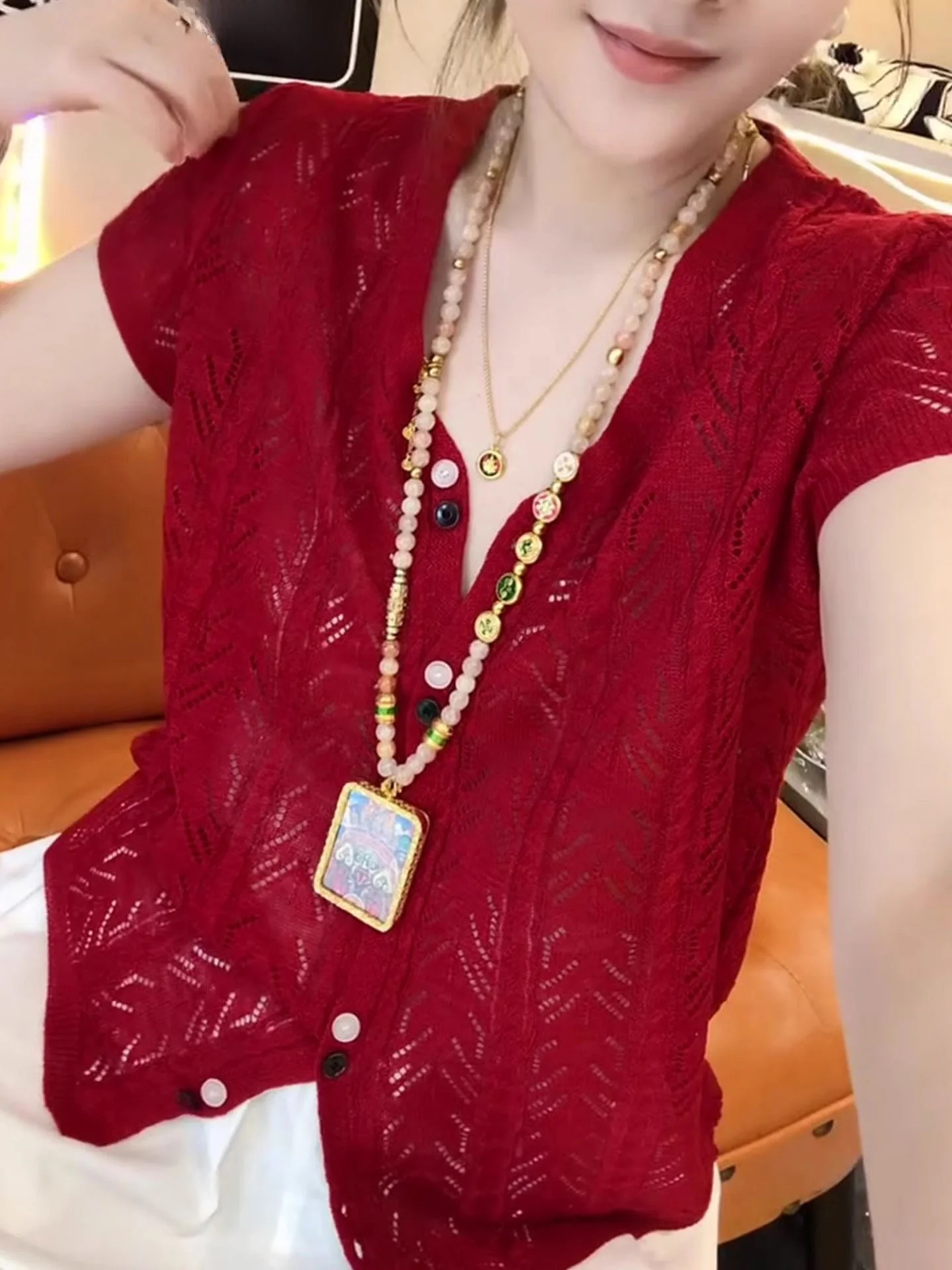 Элегантный летний топ с вырезами и пуговицами для молодых женщин, корейский стиль, прямой крой, шелк
Элегантный летний топ с вырезами и пуговицами для молодых женщин, корейский стиль, прямой крой, шелк