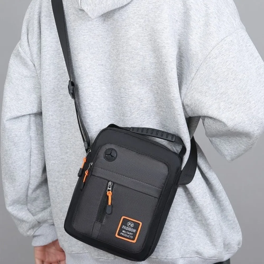 Simple Oxford Men Shoulder Bag Multi-pockets Large Capacity Men's Business Bag Waterproof Square Nylon Crossbody Bag Sports
Simple Oxford Men Shoulder Bag Multi-pockets Large Capacity Men's Business Bag Waterproof Square Nylon Crossbody Bag Sports
