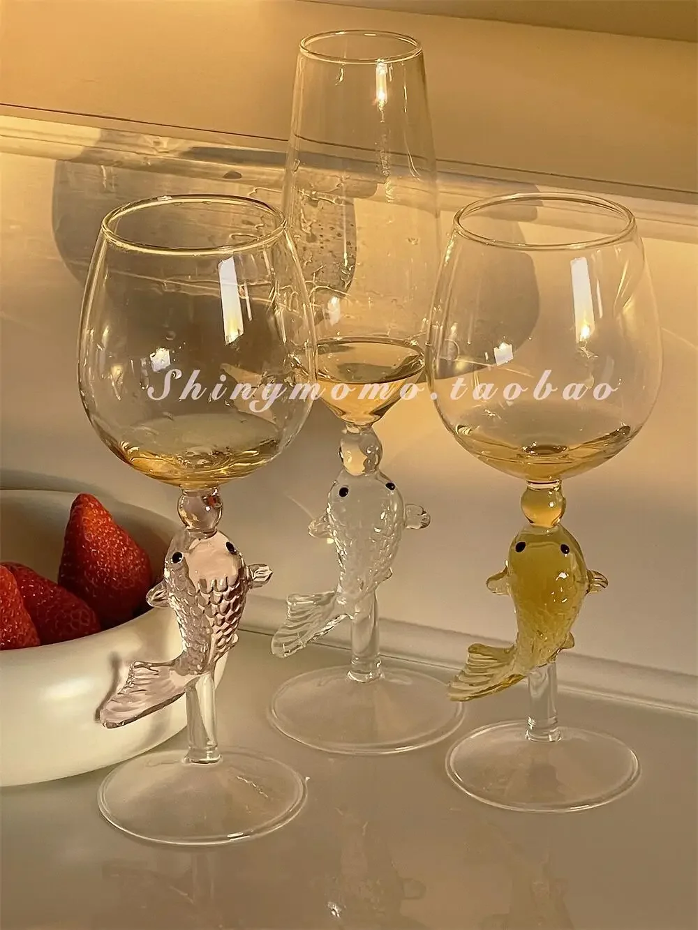 Fish Handle Glass Wine Goblet Glass Cup Champagne Coupes Water Tumbler 300ml
Fish Handle Glass Wine Goblet Glass Cup Champagne Coupes Water Tumbler 300ml