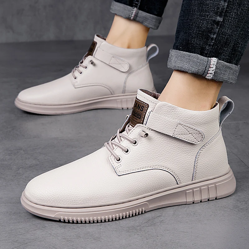 High Quality Men Autumn Fashion Casual High Top Leather Shoe Classic Style Men's Soft and Comfortable Cowhide Casual Short Boots
High Quality Men Autumn Fashion Casual High Top Leather Shoe Classic Style Men's Soft and Comfortable Cowhide Casual Short Boots