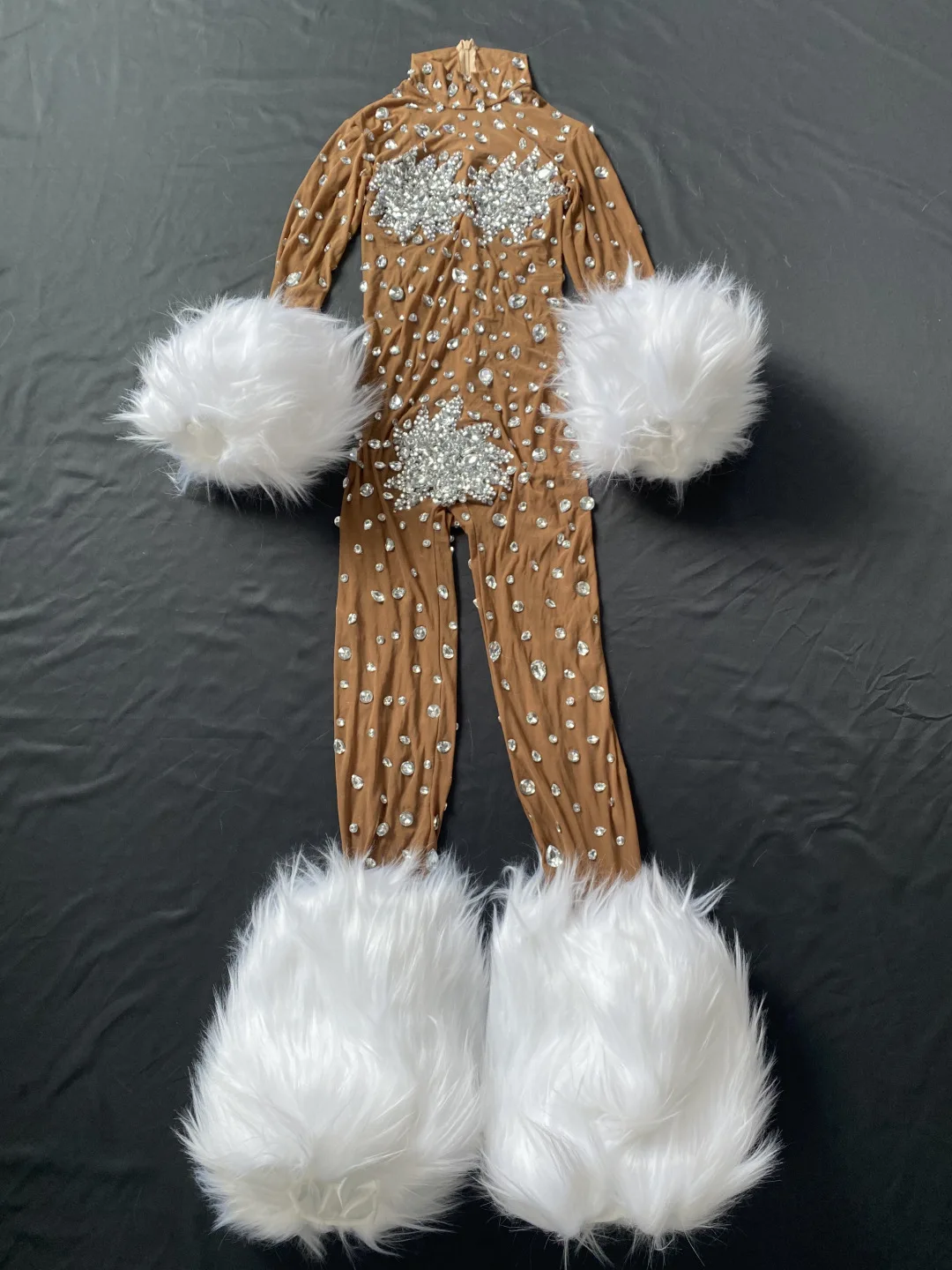 Rhinestones Transparent Mesh Feather Tight Jumpsuit Nightclub Stage Performance Costume Electronic Music Festival
Rhinestones Transparent Mesh Feather Tight Jumpsuit Nightclub Stage Performance Costume Electronic Music Festival