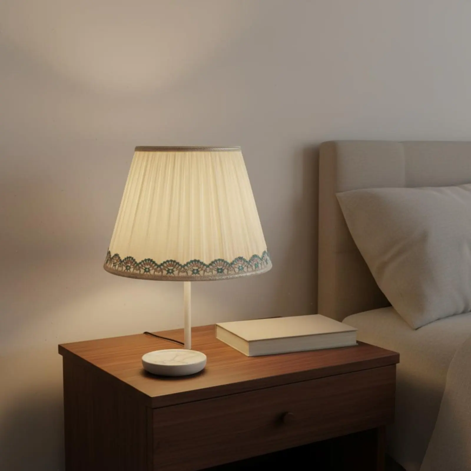Плиссированный текстильный абажур E27 для настольной лампы: мягкий, теплый, яркий свет, элегантный дизайн для спальни
Плиссированный текстильный абажур E27 для настольной лампы: мягкий, теплый, яркий свет, элегантный дизайн для спальни