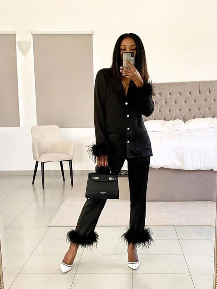 SKMY Clothes For Women Solid Color Feather Pacthwork Long Sleeve Turn-Down Collar Tops And Loose Pants Two Piece Pajamas Sets
SKMY Clothes For Women Solid Color Feather Pacthwork Long Sleeve Turn-Down Collar Tops And Loose Pants Two Piece Pajamas Sets