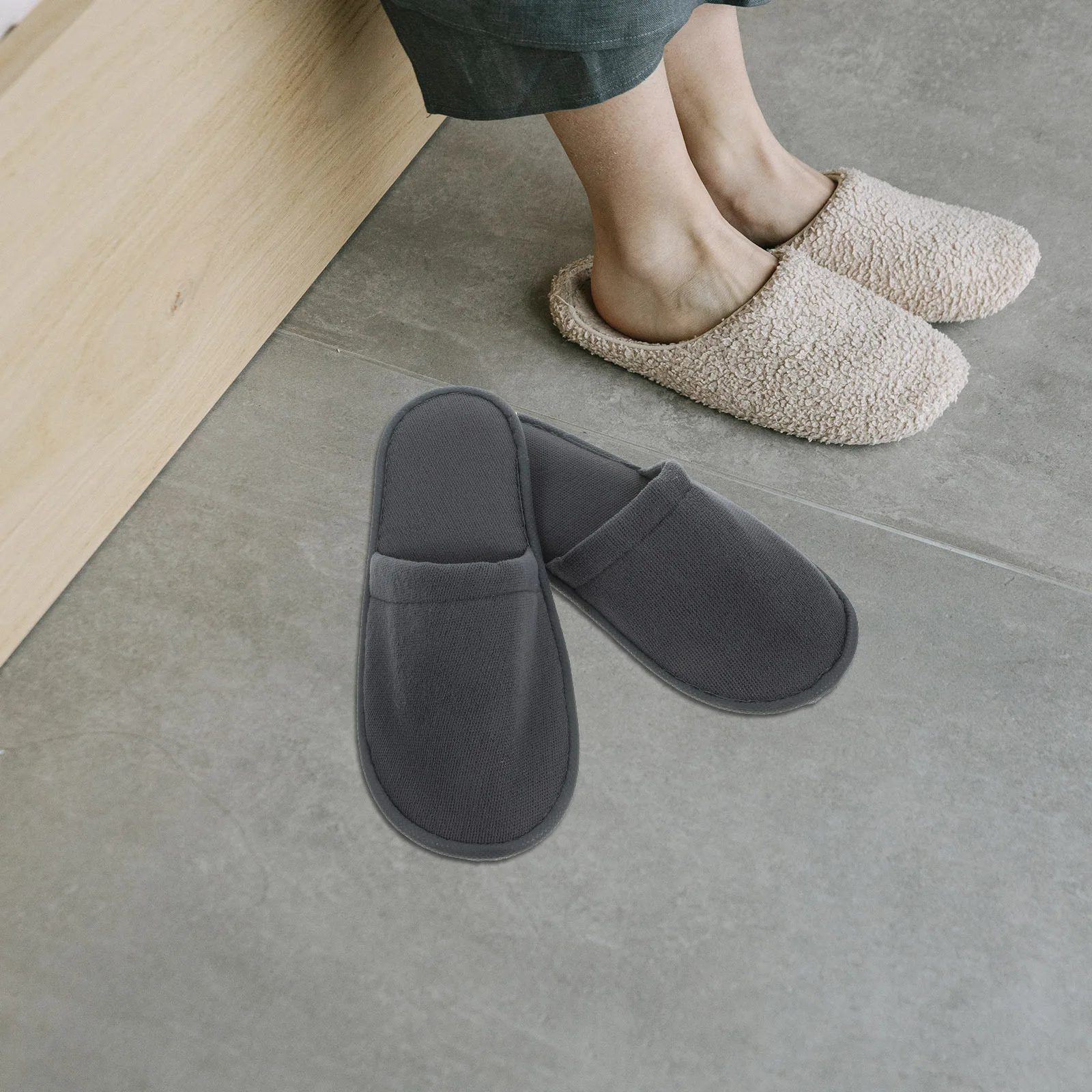 6Pairs Thickened Disposable Slippers Ideal for Guests Hotels Spas Travel Lightweight Portable One-Time Use Universal Fit Indoor
6Pairs Thickened Disposable Slippers Ideal for Guests Hotels Spas Travel Lightweight Portable One-Time Use Universal Fit Indoor