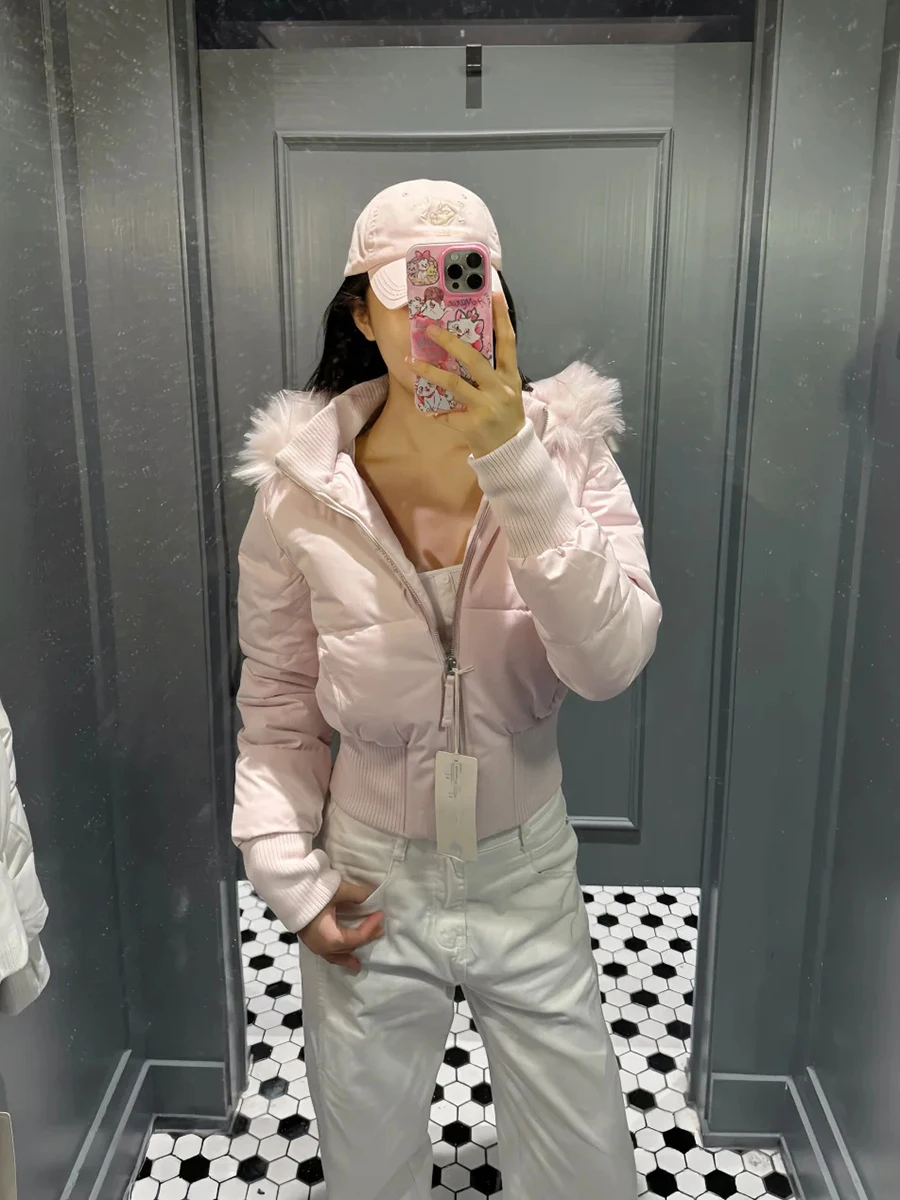 Розовая хлопковая куртка со съемным меховым воротником и капюшоном, женская зимняя приталенная универсальная милая американская укороченная теплая хлопковая куртка, милые топы
Розовая хлопковая куртка со съемным меховым воротником и капюшоном, женская зимняя приталенная универсальная милая американская укороченная теплая хлопковая куртка, милые топы