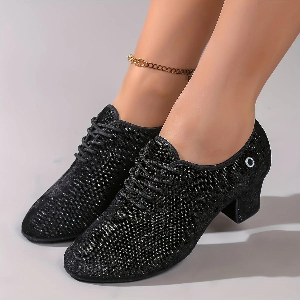 Women Latin Dance Shoes Jazz Ballroom Salsa Dancing Shoes Woman High Heels Children Training Modern Tango Dance Sneakers Female
Women Latin Dance Shoes Jazz Ballroom Salsa Dancing Shoes Woman High Heels Children Training Modern Tango Dance Sneakers Female