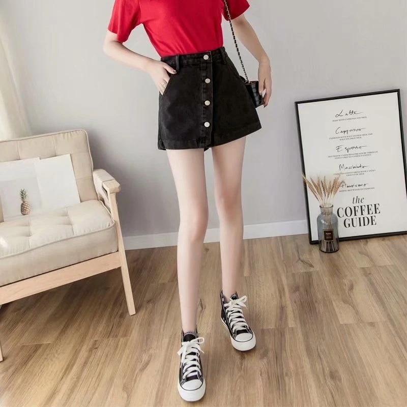 Модные джинсовые мини-шорты с высокой талией, широкими штанинами и свободным кроем, стройнящие, летние, для женщин, новинка 2026 года
Модные джинсовые мини-шорты с высокой талией, широкими штанинами и свободным кроем, стройнящие, летние, для женщин, новинка 2026 года