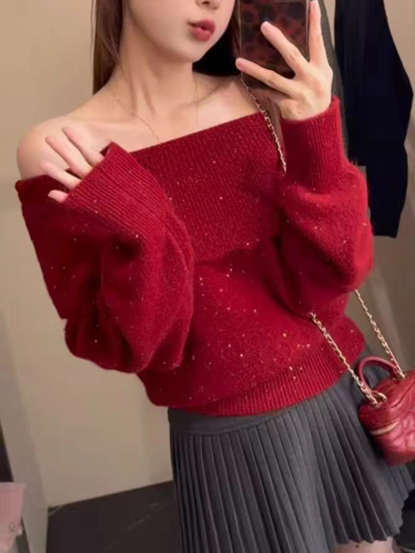 Женский вязаный свитер на одно плечо Iny Sparkle, весенняя новинка, сексуальный, облегающий, с эффектом высокого класса, модный свитер-халат
Женский вязаный свитер на одно плечо Iny Sparkle, весенняя новинка, сексуальный, облегающий, с эффектом высокого класса, модный свитер-халат