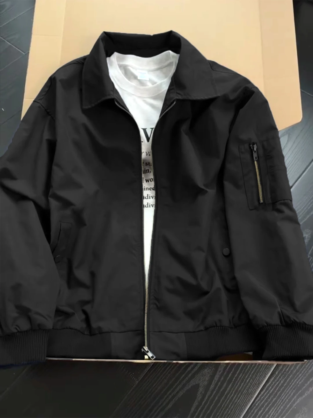 Мужская осенняя куртка Cleanfit Bla ort Workwear в американском уличном стиле с отложным воротником, бейсбольная куртка-бомбер MA-1
Мужская осенняя куртка Cleanfit Bla ort Workwear в американском уличном стиле с отложным воротником, бейсбольная куртка-бомбер MA-1