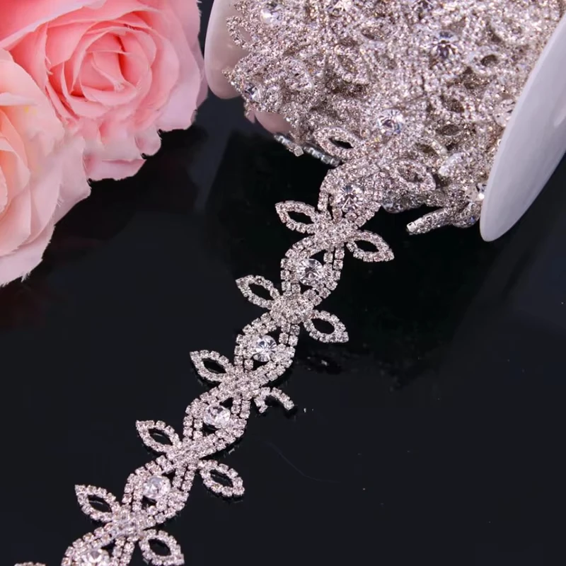 1 Yard Elegant Fashionable Rhinestone Trim Bridal Gown Garment Sewing Style DIY Fashion Accessory Rhinestone Chain
1 Yard Elegant Fashionable Rhinestone Trim Bridal Gown Garment Sewing Style DIY Fashion Accessory Rhinestone Chain