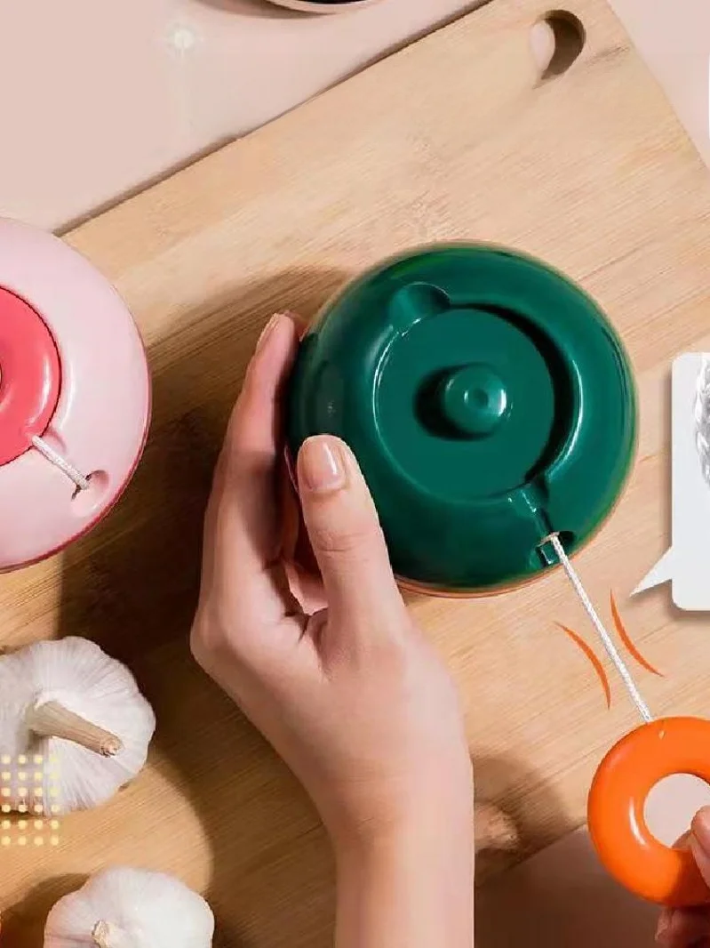 Manual Kitchen Garlic Pr Hand-Dragged Garlic Smaing hine Home Use Plastic Material for inding Garlic Paste
Manual Kitchen Garlic Pr Hand-Dragged Garlic Smaing hine Home Use Plastic Material for inding Garlic Paste