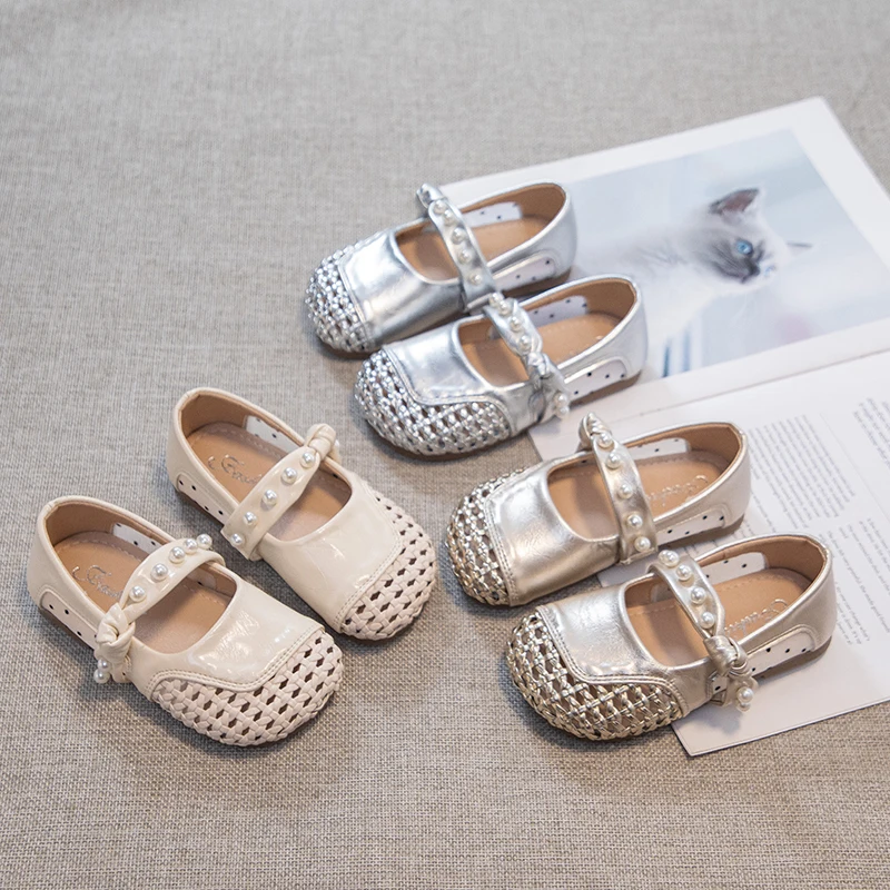 Kids Girls Breathable Woven Mary Jane Flats with Pearl Strap, Soft Non-slip Sole, Summer-friendly Design for Casual Wear
Kids Girls Breathable Woven Mary Jane Flats with Pearl Strap, Soft Non-slip Sole, Summer-friendly Design for Casual Wear