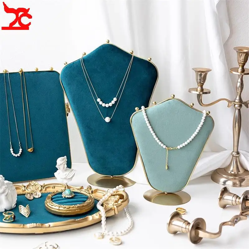 Подставка для ювелирных украшений с мягким покрытием и металлическим основанием для демонстрации витрин бутиков и ювелирных магазинов, для хранения серег, ожерелий и кулонов
Подставка для ювелирных украшений с мягким покрытием и металлическим основанием для демонстрации витрин бутиков и ювелирных магазинов, для хранения серег, ожерелий и кулонов