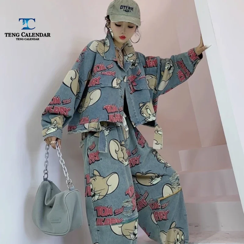 Корейская модная джинсовая куртка с мультяшным принтом, свободный крой, короткий кардиган больших размеров, женский осенний новый стиль 2023 года
Корейская модная джинсовая куртка с мультяшным принтом, свободный крой, короткий кардиган больших размеров, женский осенний новый стиль 2023 года