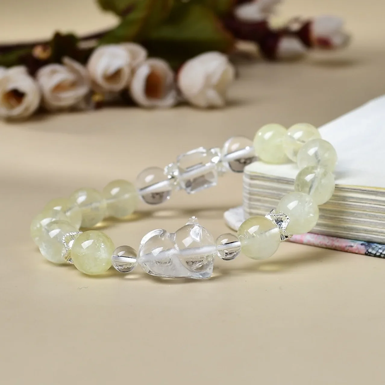 Natural Citrine White Crystal Bracelet Women's Light Luxury Fashion Lucky Bracelet
Natural Citrine White Crystal Bracelet Women's Light Luxury Fashion Lucky Bracelet