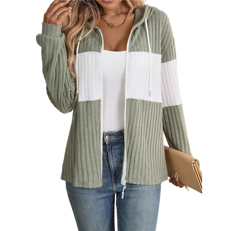 Женская полосатая куртка с цветными блоками на молнии с длинными рукавами и ребристыми вязаными толстовками на шнурке 
Женская полосатая куртка с цветными блоками на молнии с длинными рукавами и ребристыми вязаными толстовками на шнурке