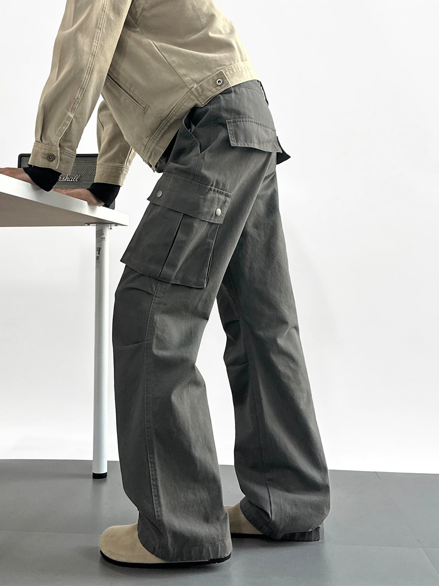 Мужские брюки в американском ретро-стиле, весенние, модные, свободного кроя, прямые, повседневные, для уличной моды
Мужские брюки в американском ретро-стиле, весенние, модные, свободного кроя, прямые, повседневные, для уличной моды