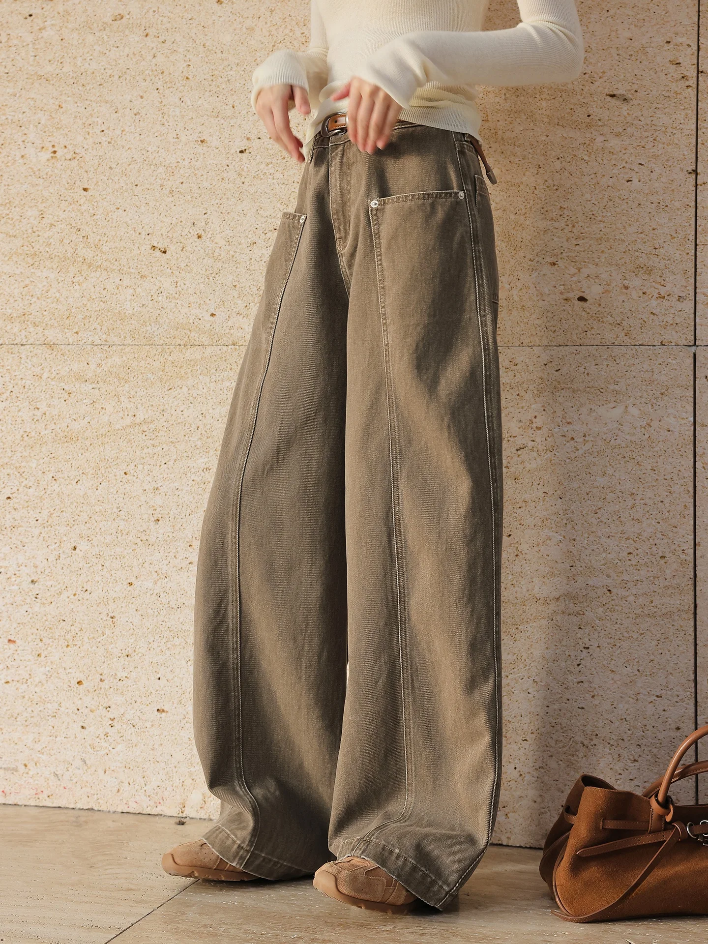 JWUNIQUE Easypants Grey Mist Wide Leg Straight Cut Jeans Women's Loose Fit Natural Waist Pocket Detail Winter Collection
JWUNIQUE Easypants Grey Mist Wide Leg Straight Cut Jeans Women's Loose Fit Natural Waist Pocket Detail Winter Collection