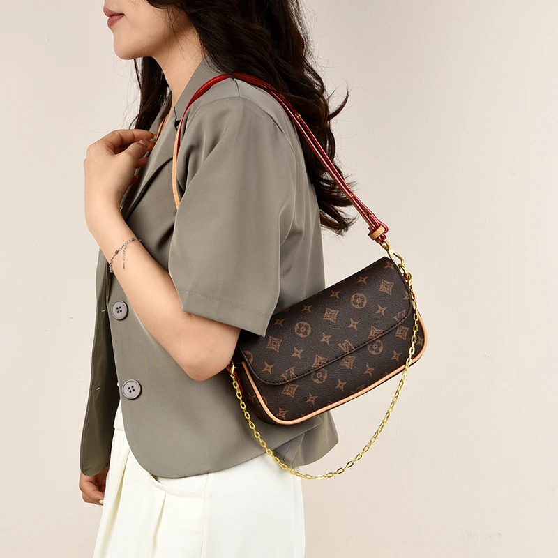 New women's fashionable shoulder bag, handheld women's bag, luxurious women's chain strap crossbody bag, trendy handbag
New women's fashionable shoulder bag, handheld women's bag, luxurious women's chain strap crossbody bag, trendy handbag