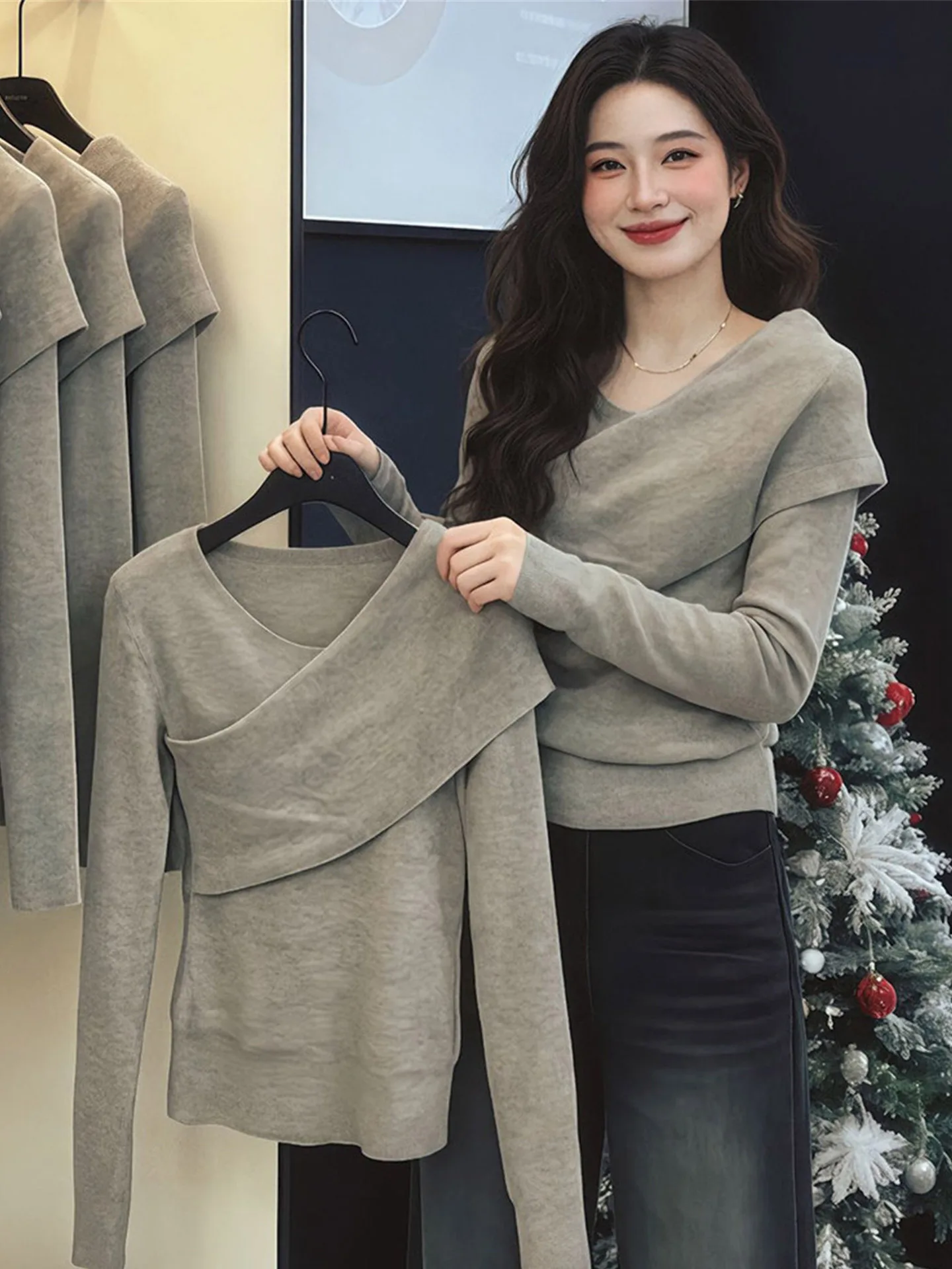 plus Size Women's Korean Style V-Neck Cross Knitwear Slimming Versatile Spring Fashionable Top
plus Size Women's Korean Style V-Neck Cross Knitwear Slimming Versatile Spring Fashionable Top