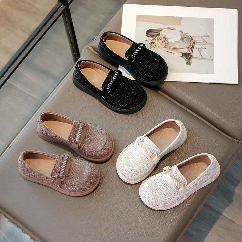 Kids Leather Shoes with Rivets Spring Autumn New Fashion Princess Sweet Children Loafers Flats Slip-on Girls Bling Shiny Shoes
Kids Leather Shoes with Rivets Spring Autumn New Fashion Princess Sweet Children Loafers Flats Slip-on Girls Bling Shiny Shoes