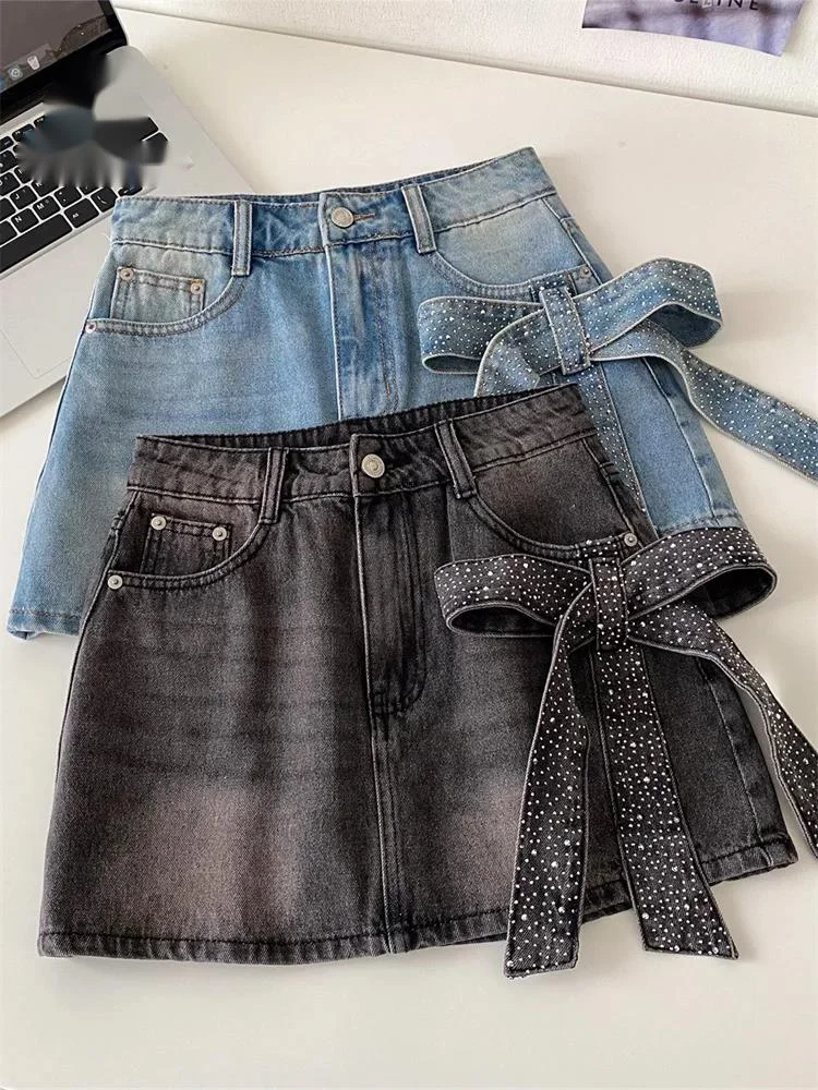 Beading Bow Denim Skirt Summer Newest Korean Style Ins Distressed Slim Spicy Girl Women Y2K Harajuku Mini A-Line Skirt
Beading Bow Denim Skirt Summer Newest Korean Style Ins Distressed Slim Spicy Girl Women Y2K Harajuku Mini A-Line Skirt