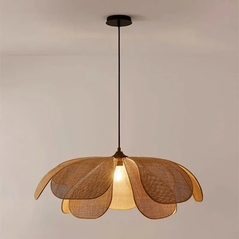 Japan Wabi Sabi E27 Rattan Pendant Lights Nordic Flower Shape Chandelier Lighting Fixtures Lustre Home Decor Lamp Luminarias
Japan Wabi Sabi E27 Rattan Pendant Lights Nordic Flower Shape Chandelier Lighting Fixtures Lustre Home Decor Lamp Luminarias