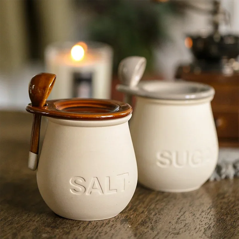 Ceramic Spice Bottle With Lid Home Decoration Kitchen Food Storage Jar Sealed Moisture-proof Salt Shaker White Sugar Shaker Kit
Ceramic Spice Bottle With Lid Home Decoration Kitchen Food Storage Jar Sealed Moisture-proof Salt Shaker White Sugar Shaker Kit