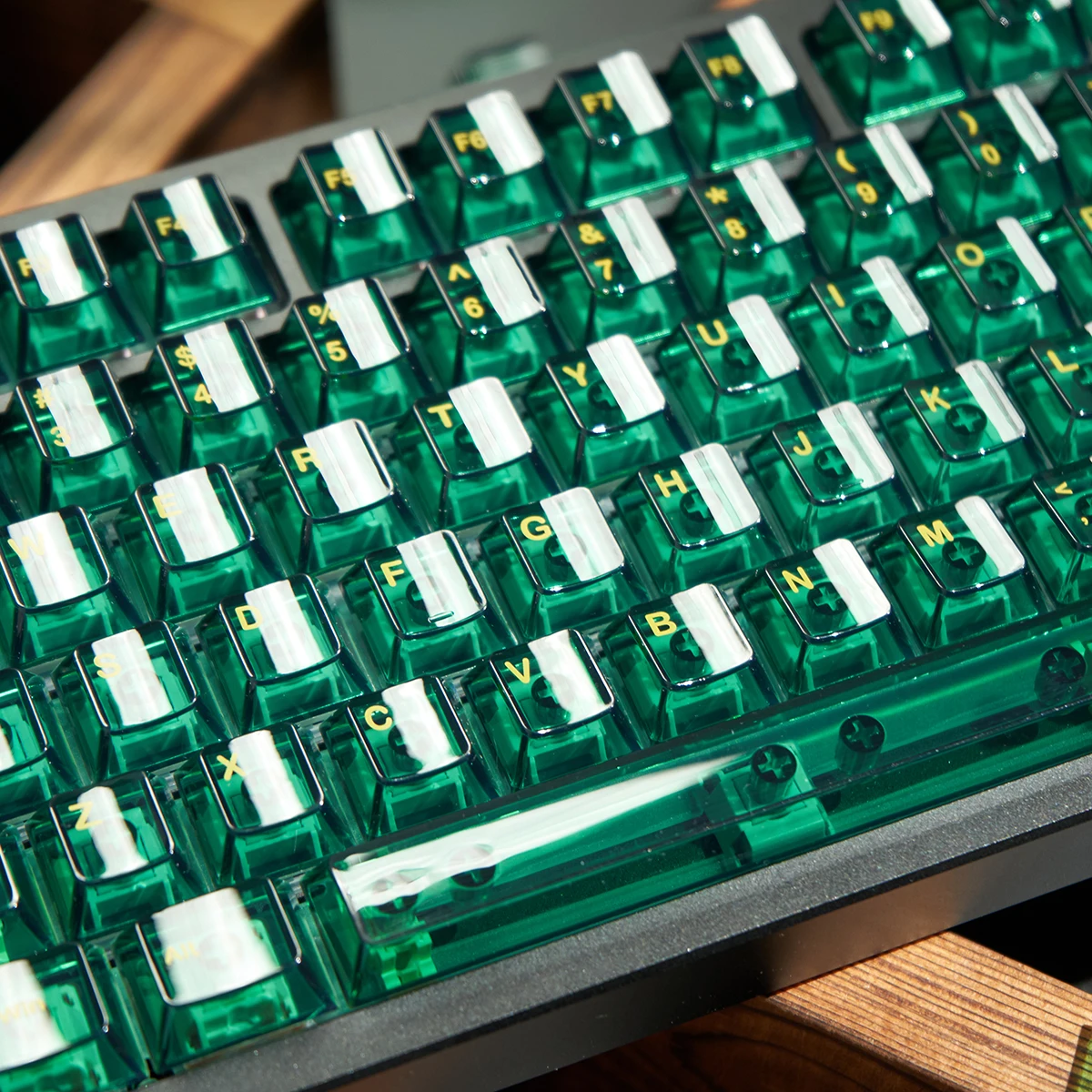 Emerald Green Crystal Clear Keycaps White Font Cherry Profile PC Keycap Custom Keyboard keycap For Cherry MX Mechanical Keyboard
Emerald Green Crystal Clear Keycaps White Font Cherry Profile PC Keycap Custom Keyboard keycap For Cherry MX Mechanical Keyboard