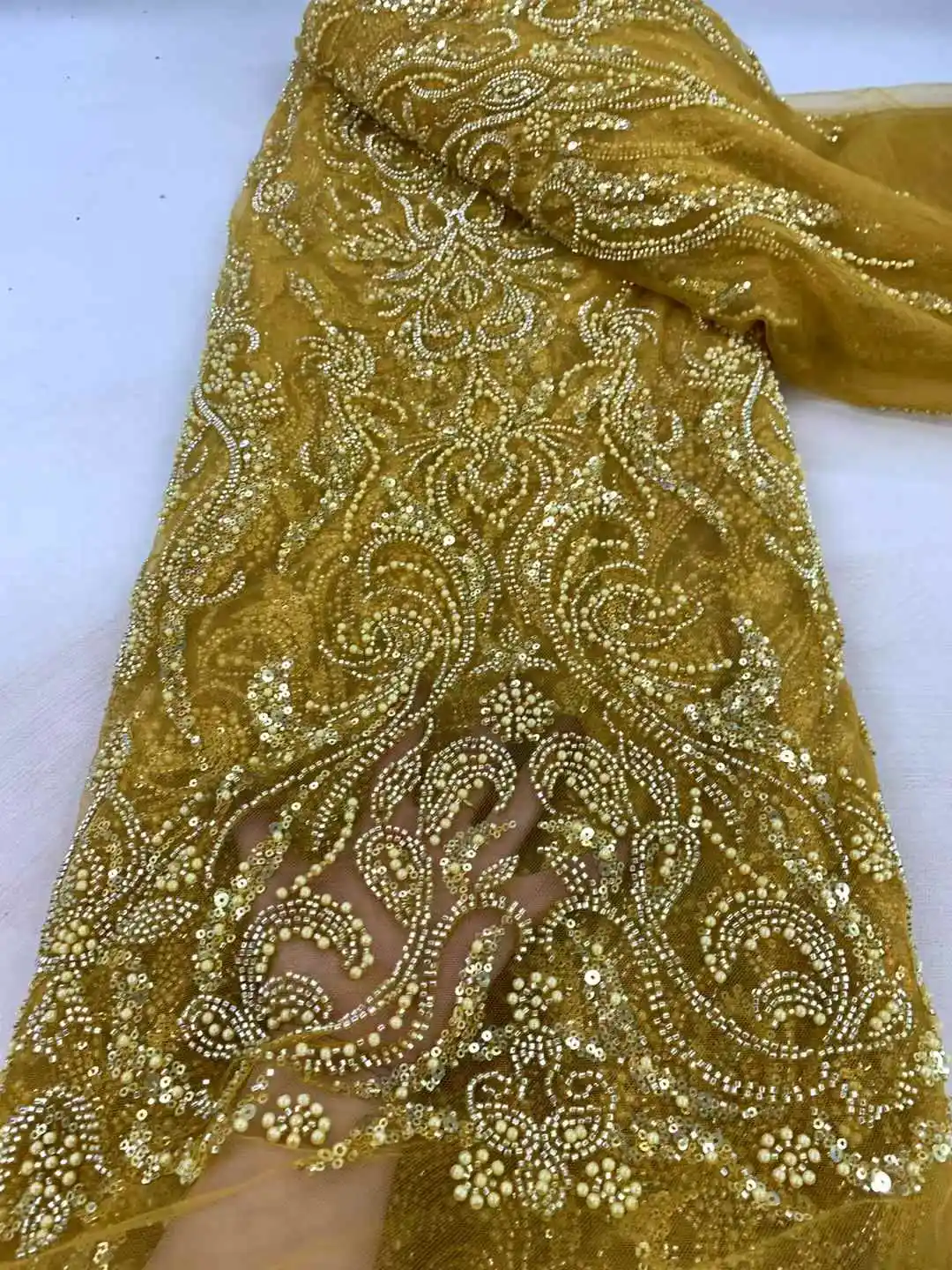 Luxury 5 Yards Lace Fabric Nigerian Quality Sequins Beaded Lace Fabric High Quality African Lace Fabric Dresses Women
Luxury 5 Yards Lace Fabric Nigerian Quality Sequins Beaded Lace Fabric High Quality African Lace Fabric Dresses Women