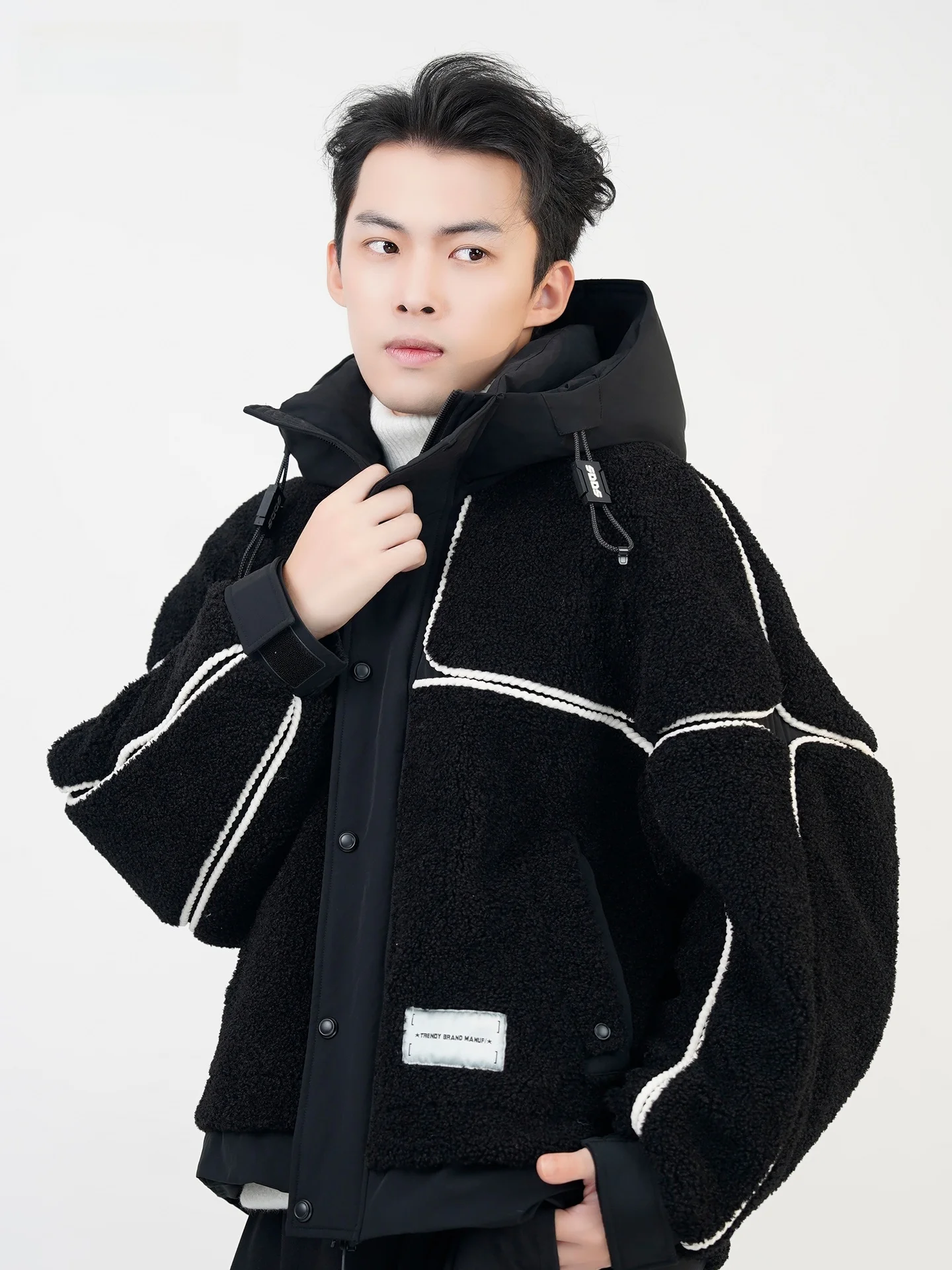 2025 New Men's Lamb Velvet down Jaet Winter Thi Warm Trendy Brand High-End Feel Zipper Design Casual Sle Long Sve ort
2025 New Men's Lamb Velvet down Jaet Winter Thi Warm Trendy Brand High-End Feel Zipper Design Casual Sle Long Sve ort