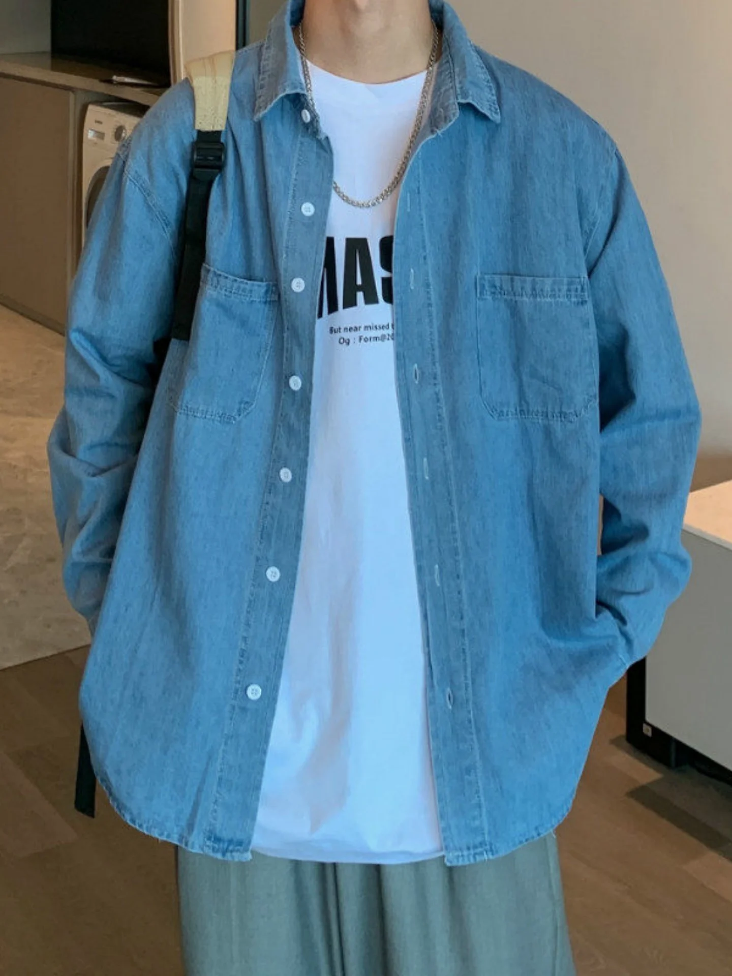 Loose Fit Men's Denim irt Long Sve Casual Spring Autumn Spring Faion Youth Button up No Iron Treaent Trendy
Loose Fit Men's Denim irt Long Sve Casual Spring Autumn Spring Faion Youth Button up No Iron Treaent Trendy
