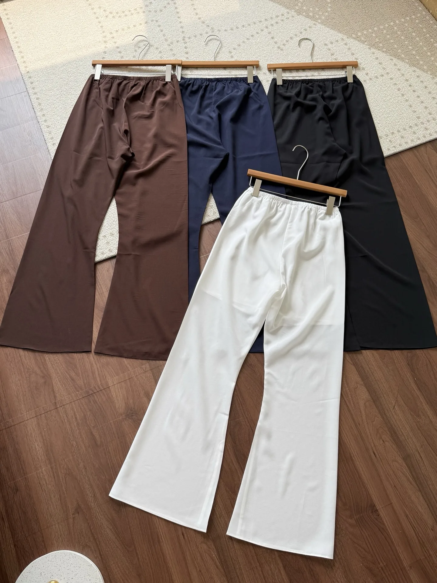 2026 Spring/Summer New High-Quality Fashionable Casual Elastic Fit Air Pants For Women
2026 Spring/Summer New High-Quality Fashionable Casual Elastic Fit Air Pants For Women