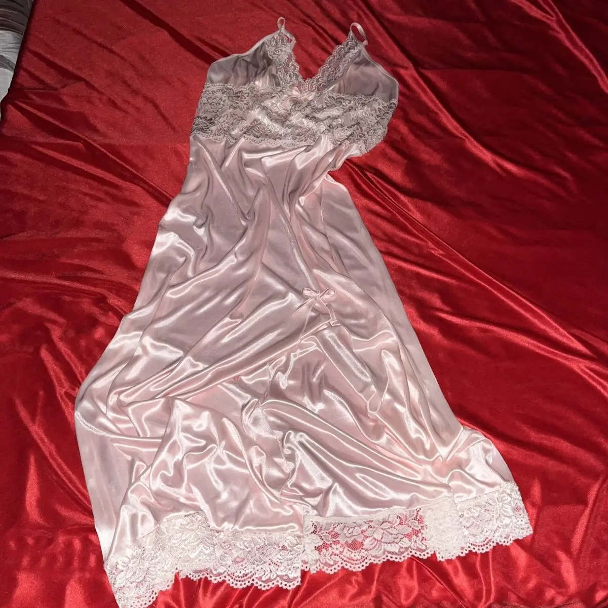 Men Sexy Thin Ice Silk Lace Glossy Long Skirt Sissy Silky touch Maxi Dress Women Sleeveless Night Dress Plus Size Sleeping Robe
Men Sexy Thin Ice Silk Lace Glossy Long Skirt Sissy Silky touch Maxi Dress Women Sleeveless Night Dress Plus Size Sleeping Robe