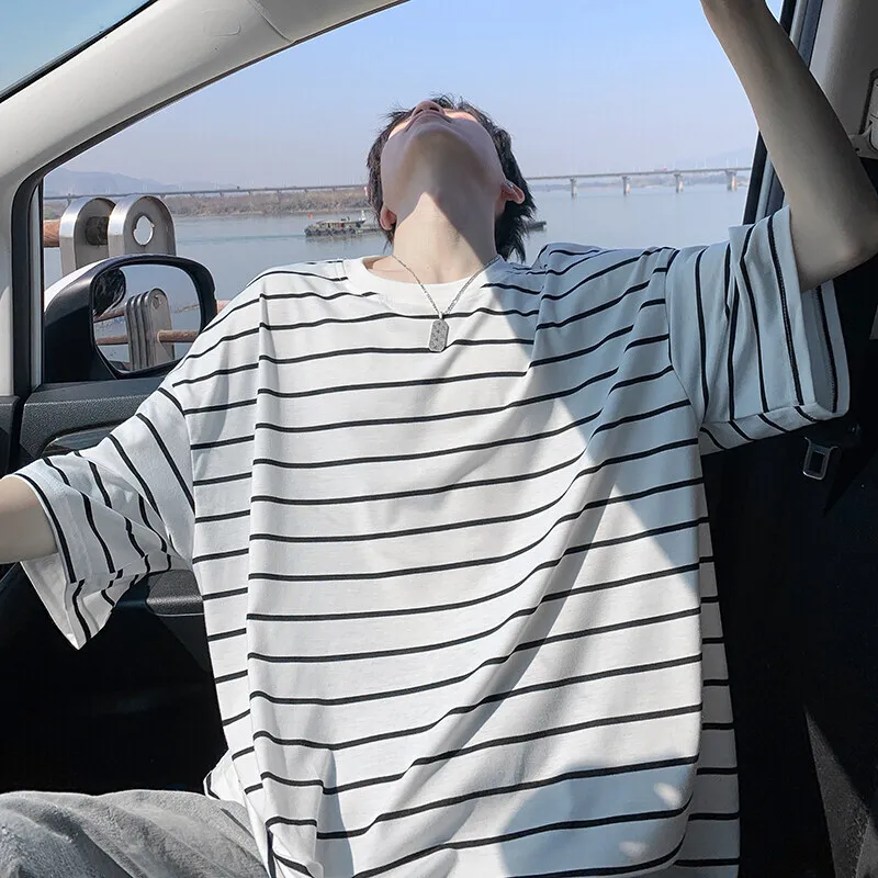 Summer Short Sleeved T-shirt Men Black White Casual T Shirt Men Streetwear Hip-hop Loose Striped T Shirt Mens Top Plus Size 4XL
Summer Short Sleeved T-shirt Men Black White Casual T Shirt Men Streetwear Hip-hop Loose Striped T Shirt Mens Top Plus Size 4XL
