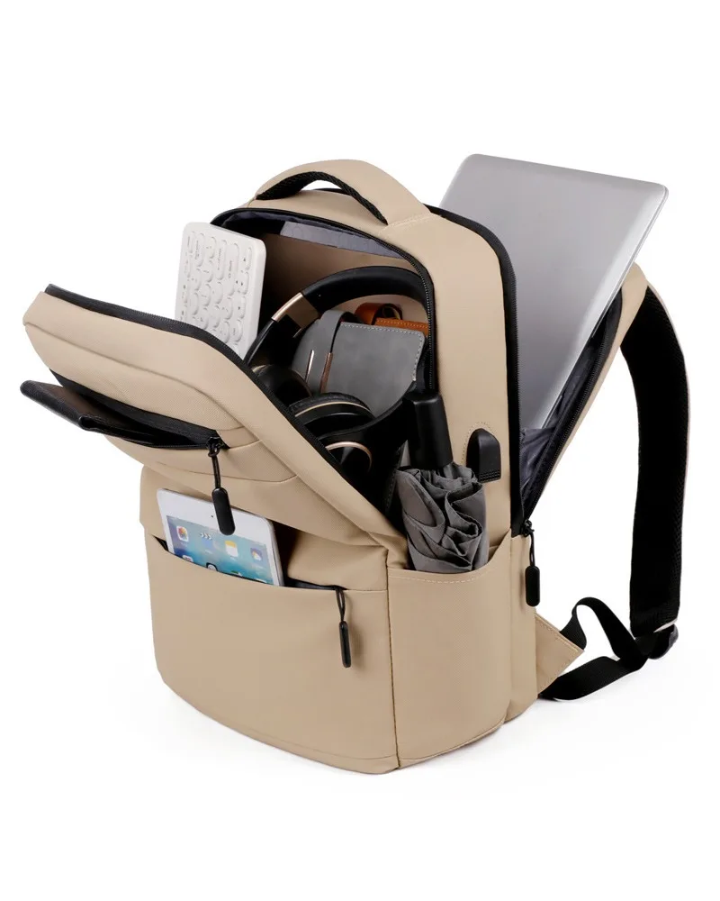 Leather film men's outdoor backpack for business trips commuting and everyday use women can also carry
Leather film men's outdoor backpack for business trips commuting and everyday use women can also carry