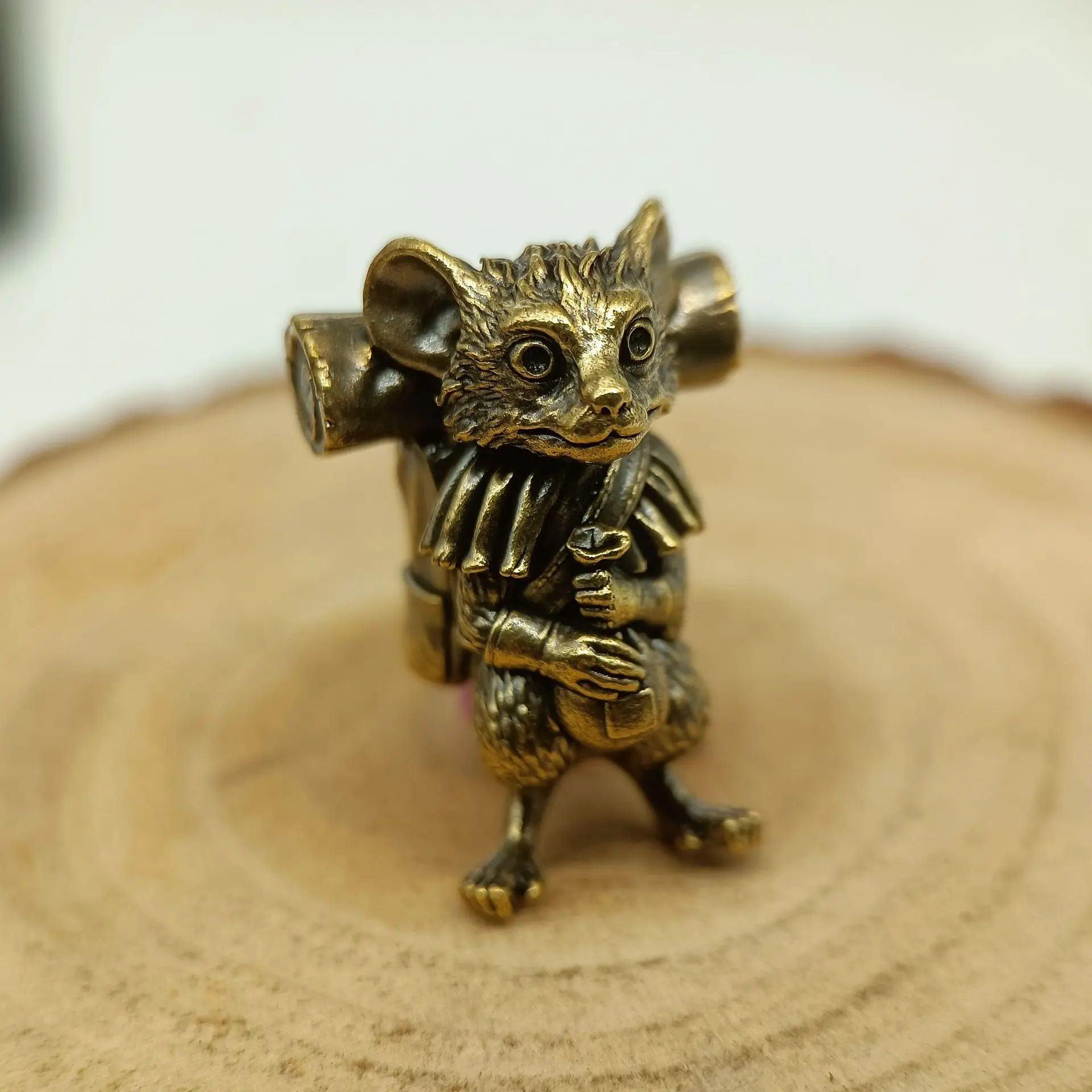 Cute little squirrel Knife Beads EDC Wear Paracord Tools Brass Copper Lanyard Pendants model Key Rings Zipper DIY Accessories
Cute little squirrel Knife Beads EDC Wear Paracord Tools Brass Copper Lanyard Pendants model Key Rings Zipper DIY Accessories