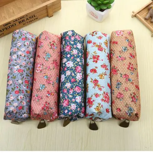 1pcs/lot Floral Fabric Pencil Bag Vintage Flower Lace Utiles Escolares Korean Style Pen Pouch for School Offices Supplies
1pcs/lot Floral Fabric Pencil Bag Vintage Flower Lace Utiles Escolares Korean Style Pen Pouch for School Offices Supplies