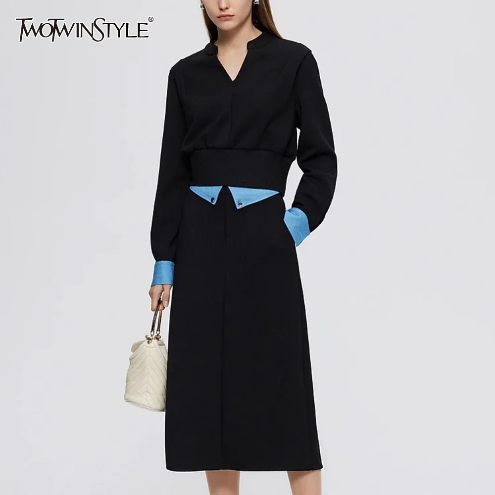 TWOTWINSTYLE Hit Color Spliced Two Piece Sets for Women V Neck Long Sleeve Top High Waist Skirts Sets Female Fashion Style
TWOTWINSTYLE Hit Color Spliced Two Piece Sets for Women V Neck Long Sleeve Top High Waist Skirts Sets Female Fashion Style