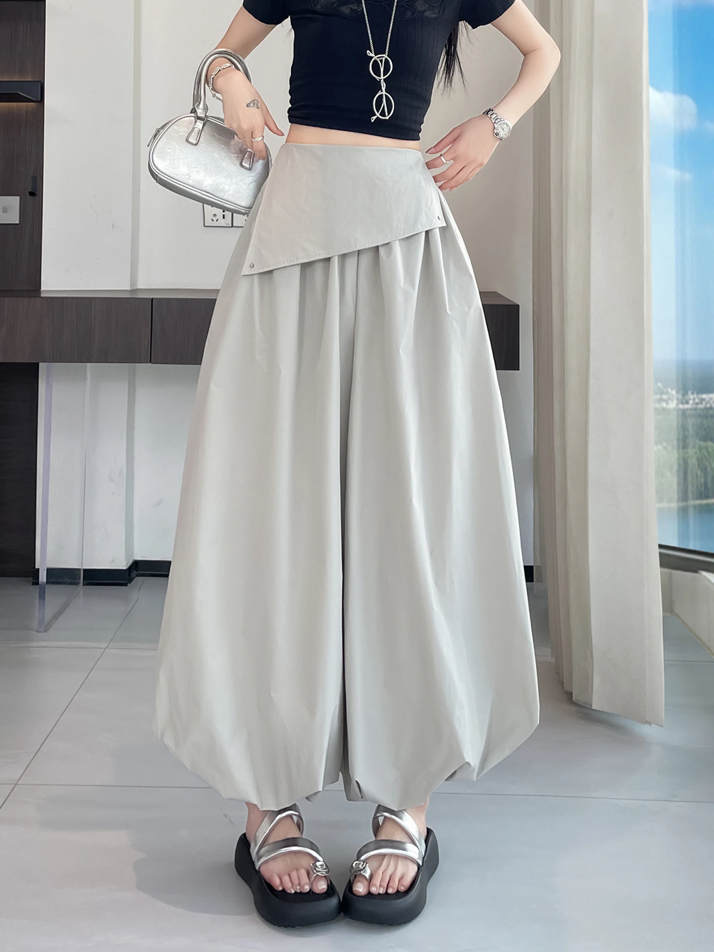 High Waist Loose Casual Lantern Pants Women's Summer 2026 New Style Fake Two-Piece Bum Curtain Flower Bud Pants Workwear
High Waist Loose Casual Lantern Pants Women's Summer 2026 New Style Fake Two-Piece Bum Curtain Flower Bud Pants Workwear