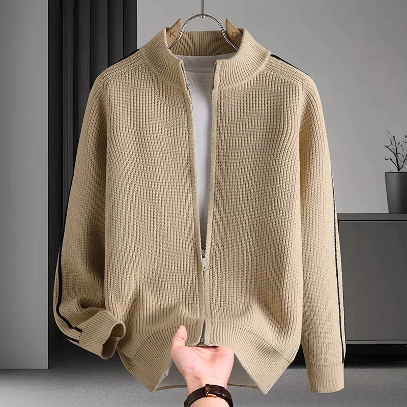 Новый мужской вязаный кардиган на молнии 2025 года: повседневный, осенне-зимний, модный, средней толщины, теплый, в полоску, с открытым передом
Новый мужской вязаный кардиган на молнии 2025 года: повседневный, осенне-зимний, модный, средней толщины, теплый, в полоску, с открытым передом