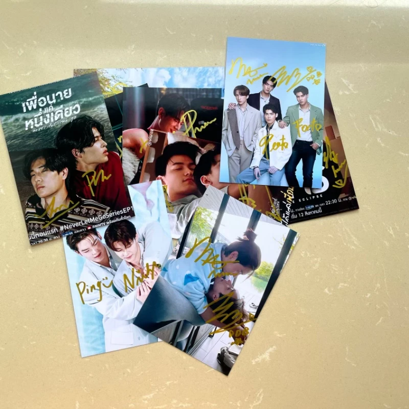 Meenping Joongdunk Pondphuwin Firstkhaotung Mosbanky Jimmysea YinWar Geminifouth Jamfilm Bossnoeul Handwritten Signature Picture
Meenping Joongdunk Pondphuwin Firstkhaotung Mosbanky Jimmysea YinWar Geminifouth Jamfilm Bossnoeul Handwritten Signature Picture